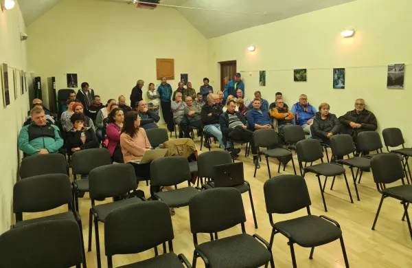 Krajani odločno proti popolni zapori, direkcija napoveduje sestanek