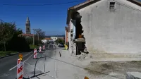 Hišo bodo "pokrpali", kapelice ni več