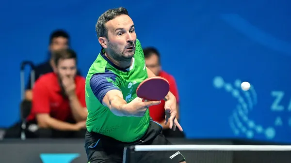 Bojan Tokić, Slowenien, am zweiten Tag der Team-Europameisterschaften im Tischtennis in Zadar, Kroatien Bojan Tokic, Slowenien, am 13. Oktober 2025 in der Vorrunde der Team-Europameisterschaften im Tischtennis in der Kresimir-Kosic-Halle in Zadar Kroatien im zweiten Gruppenspiel gegen Dänemark Zadar Kresimir-Kosic-Halle Kroatien *** Bojan Tokic, Slovenia, on the second day of the European Team Table Tennis Championships in Zadar, Croatia Bojan Tokic, Slovenia, on October 13, 2025 in the preliminary round of the European Team Table Tennis Championships in the Kresimir Kosic Hall in Zadar Croatia in the second group match against Denmark Zadar Kresimir Kosic Hall Croatia,Image: 1045201819, License: Rights-managed, Restrictions:, Model Release: no, Credit line: IMAGO/imago sportfotodienst/Profimedia