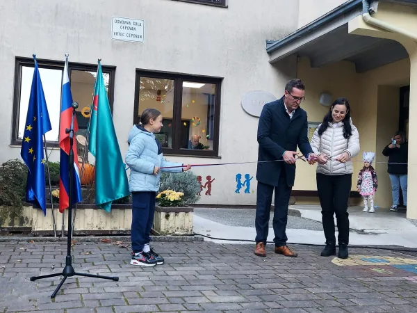 O? ?epovan odprtje prizidka kuhinja jedilnica servisni prostori MONG 880.000 evrov