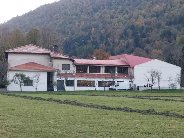 OŠ Čepovan odprtje prizidka kuhinja jedilnica servisni prostori MONG 880.000 evrov