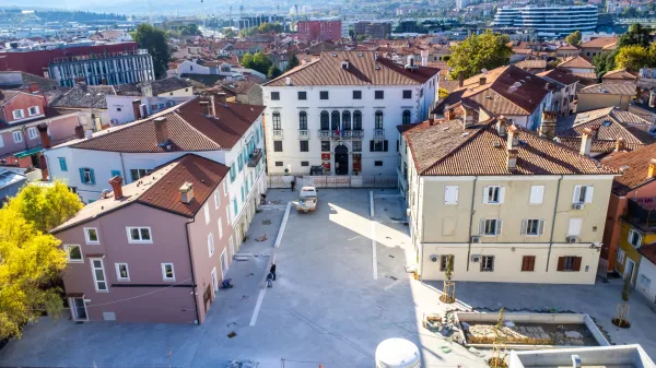 Koper, 14.10.2025Muzejski trg, obnova trga, zakljucna dela