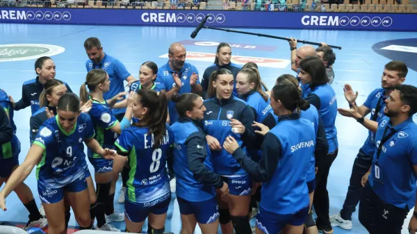 Druga zmaga slovenskih rokometašic