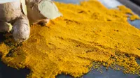 Kurkuma: nepogrešljiva začimba, ki čisti kri in prebavila