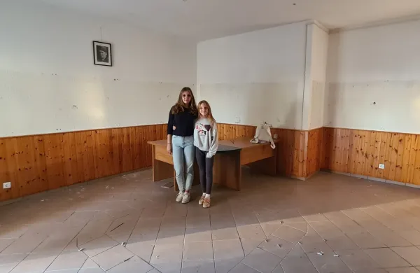 Nič več druženja na mrazu, ampak v topli mladinski sobi