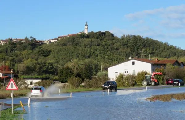Poplava reka Vipava pri Prva?ina