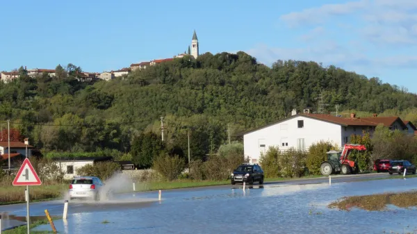 Poplava reka Vipava pri Prva?ina