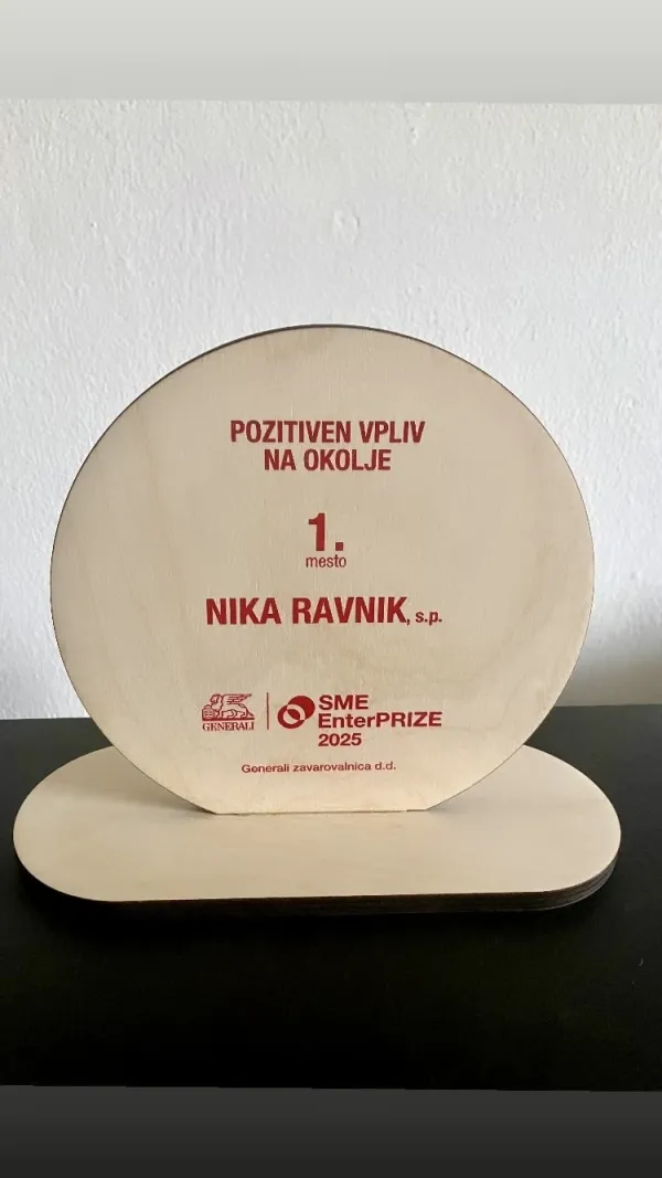 Priznanje, ki modni oblikovalki iz Solkana veliko pomeni