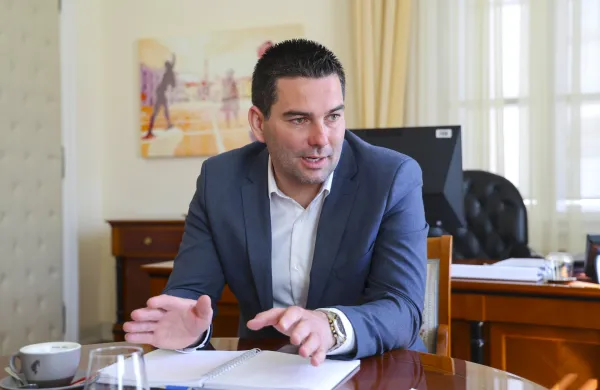 (INTERVJU) Andrej Korenika: “Mi samo izpolnjujemo tisto, kar so predhodniki obljubljali desetletja”