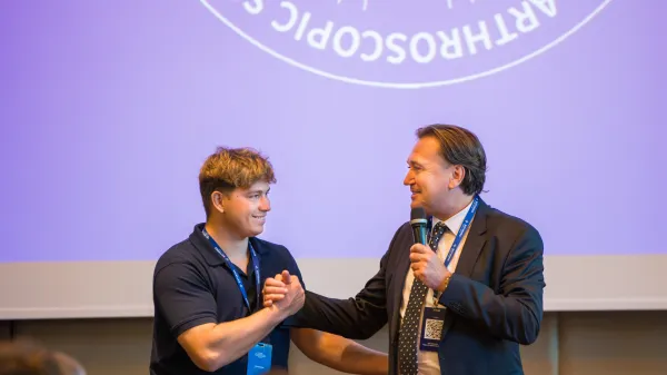 Meja med kirurgijo in biologijo je vse bolj zabrisana