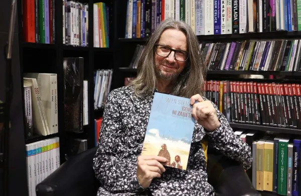 Alen Steržaj na predstavitvi knjige v Ljubljani