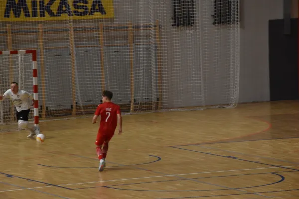  Oplast strel Tian Uršič proti Bronx Mihail Pavlov