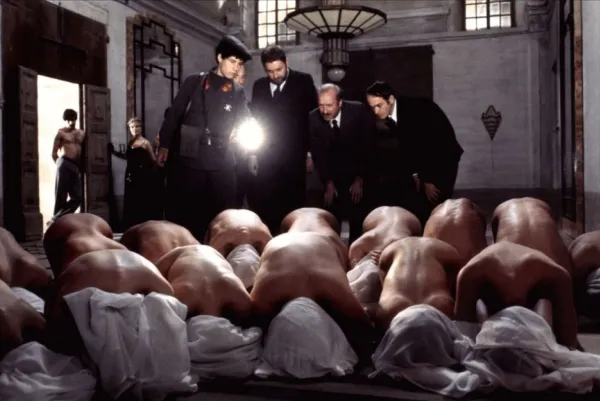 ﻿Pier Paolo Pasolini, prizor film Salo o le 120 giornate di Sodoma