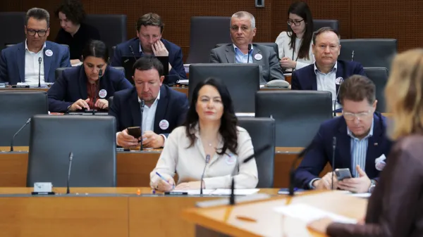 Poslanska skupina SDS se ni udeležila seje, na kateri je poslance nagovorila predsednica republike.