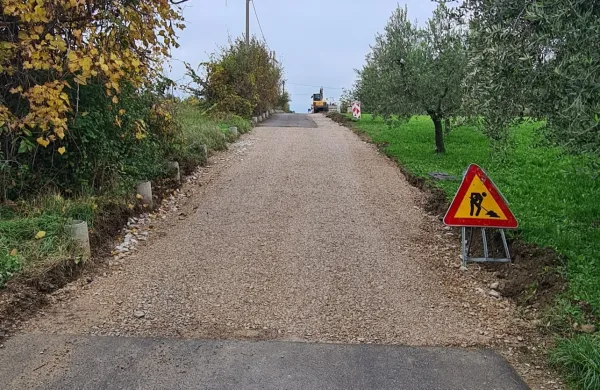 Končno bodo lahko nadaljevali obnovo ceste do Poljan