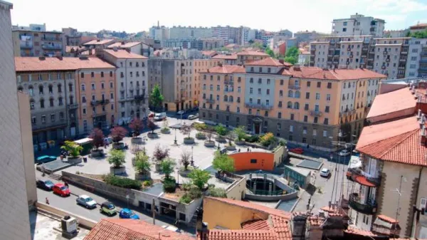 EPK in križarke imajo na nepremičninski trg pri sosedih podoben učinek