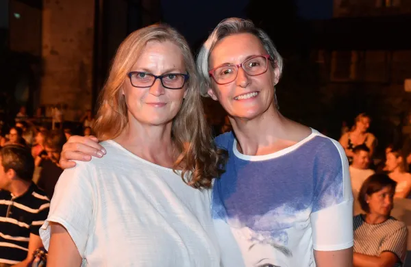 Alenka Kozolc s kolegico iz serije TV Dober dan Lucijo Ćirović.