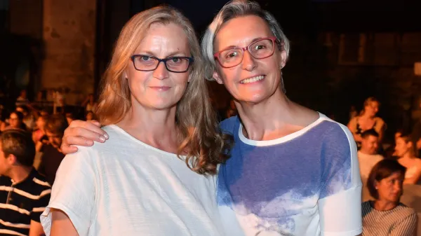 Alenka Kozolc s kolegico iz serije TV Dober dan Lucijo Ćirović.