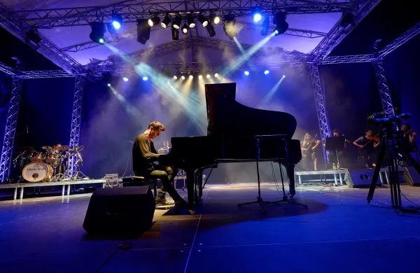 Po razprodanem koncertu se bo v Cankarjevem domu ustavil še v soboto.