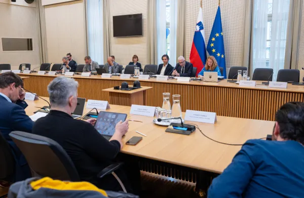 Delodajalske organizacije se 27. oktobra niso udeležile izredne seje ESS, ker niso bili izpolnjeni osnovni temelji za vsebinsko razpravo o predlaganem zakonu.