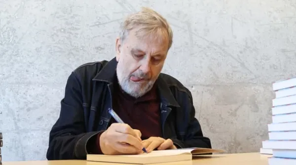 "To je prva vlada, ki je zares dregnila v težke probleme"