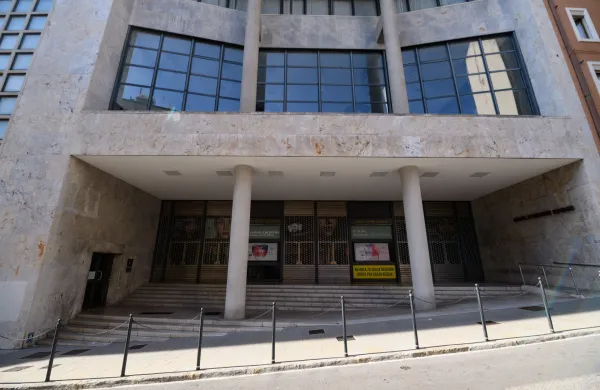 Kulturni dom, slovensko stalno gledalisce v Trstu.