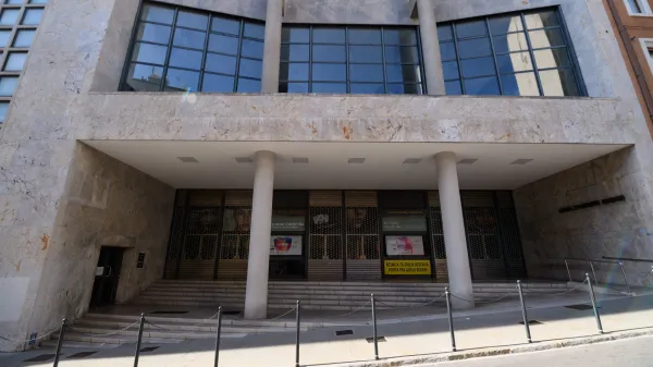 Kulturni dom, slovensko stalno gledalisce v Trstu.