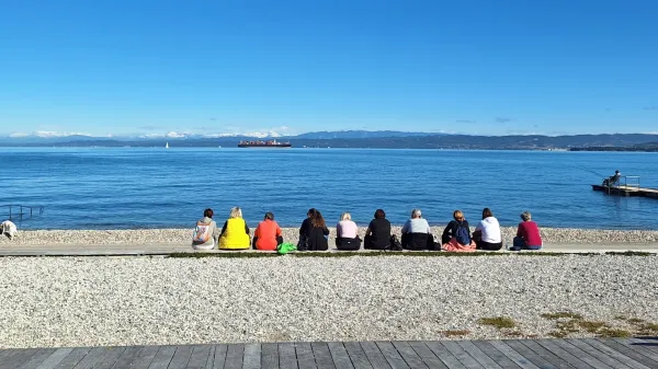 morje ljudje čakanje lepo