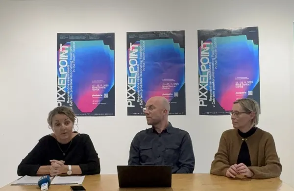 Na novinarski konferenci so festival predstavili (z leve): vodja projekta Pavla Jarc, vodja kuratorske skupine Peter Purg in koordinatorka projekta Mateja Poljšak Furlan.