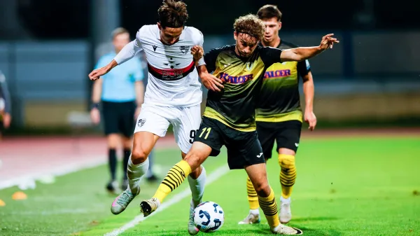 Nogometaši Primorja bodo v 15. prvoligaškem krogu nocoj ob 20.15 gostovali pri Olimpiji