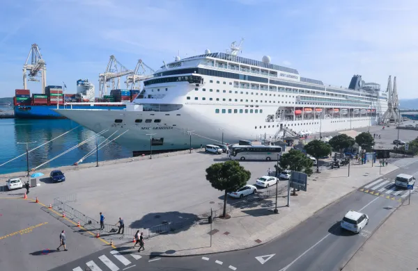 V jubilejni sezoni v Koper priplulo največ potniških ladij doslej