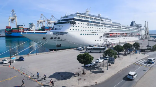 V jubilejni sezoni v Koper priplulo največ potniških ladij doslej