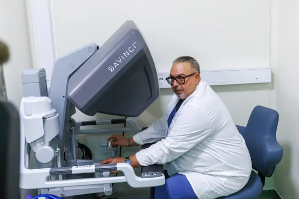 Izola, 6.11.2025Splosna bolnisnica Izola, Predstavitev otrvoritev robota za kirurske posege, kirurgija