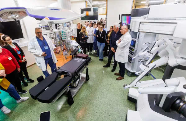 Izola, 6.11.2025Splosna bolnisnica Izola, Predstavitev otrvoritev robota za kirurske posege, kirurgija