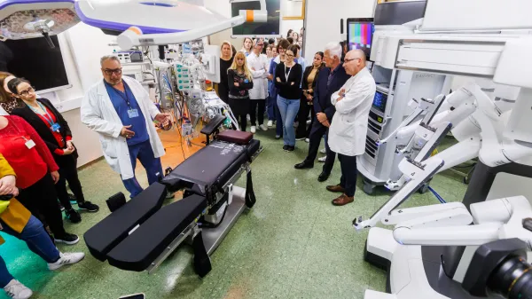 Izola, 6.11.2025Splosna bolnisnica Izola, Predstavitev otrvoritev robota za kirurske posege, kirurgija