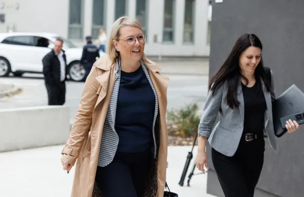 Murska Sobota, Pokrajinski arhiv Maribor - enota za Prekmurje.Regijski obisk vlade v Pomurju.Prihod ministrice za kmetijstvo, gozdarstvo in prehrano Mateje Calusic.