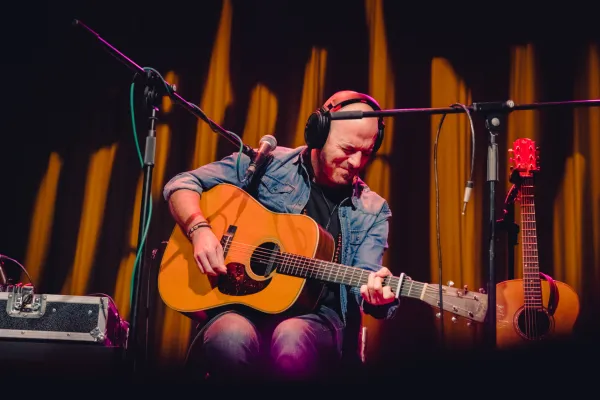 koncert &scaron;tirih, severa gjurin, vasko atanasovski, dejan lapajna, rudi bučar