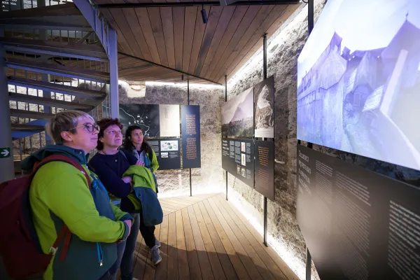 Tolmin, Kozlov rob.Uradno odprtje interpretacijskega centra na Kozlovem robu.