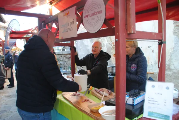 Z današnjega martinovanja v Šmartnem