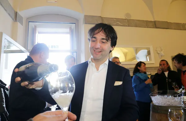 ﻿Kruh in vino vila Vipolze