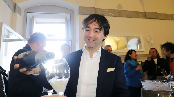 ﻿Kruh in vino vila Vipolze