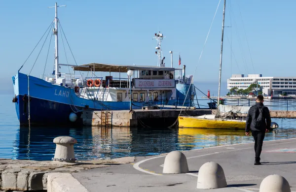 Portoroz, 6.11.2025Ladja Laho, na privezu, potniska ladja