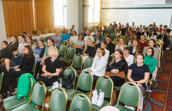 V 48 urah izvedli kar 12 operacij v živo