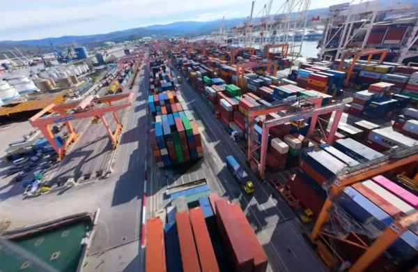 V Luki pretovor kontejnerjev nad pričakovanji