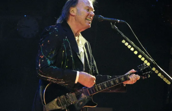 ﻿Neil Young