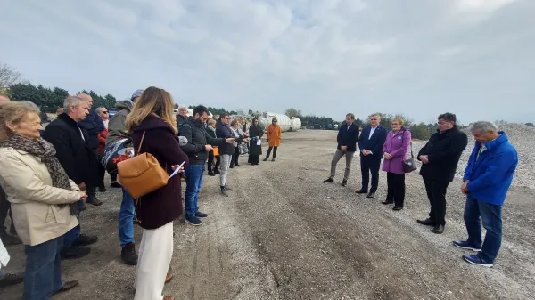 obisk vlade v regiji minister za okolje podnebje in energijo Bojan Kumer asfaltna baza Vrtojba Kolektor CPG direktor Kristjan Mugerli ?upan Obcina ?empeter Vrtojba Milan Turk 