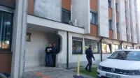 Hrvat, obtožen ropov in tatvin v Izoli, se na začetku sojenja (&scaron;e) ni zagovarjal