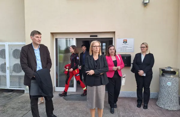 Ministrica za zdravje Valentina Prevolnik Rupel se je srečala z vodstvom ZD Tolmin.