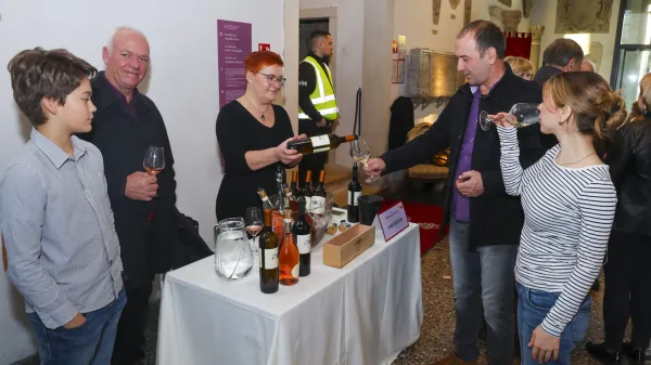 ﻿Koper, 16.11.2024Prireditev Altroke Martinovanje, pokušina vina, martinovanje