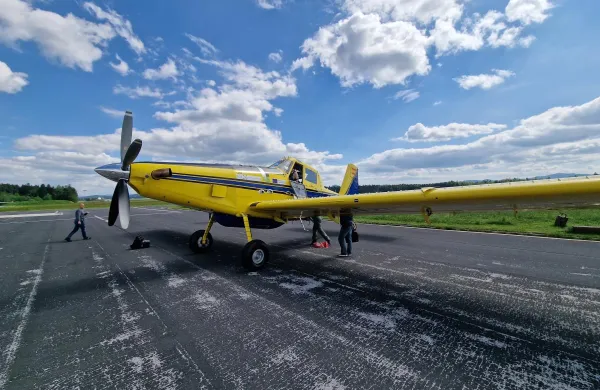 air tractor, letalo za ga&scaron;enje, gasilsko letalo